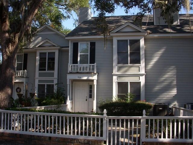 Foto del edificio - 916 Newcastle St