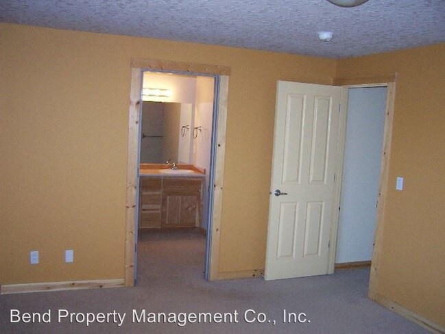 Building Photo - 20509 Prospector Loop