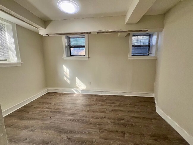 Building Photo - 1 Noll Pl