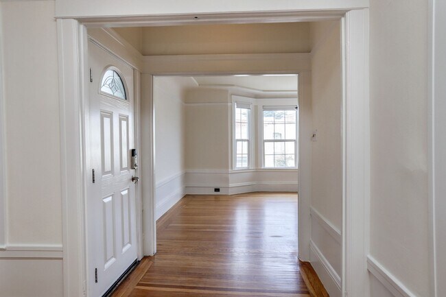 Foto del edificio - 5 Bed / 2 Bath home in Outer Richmond near...