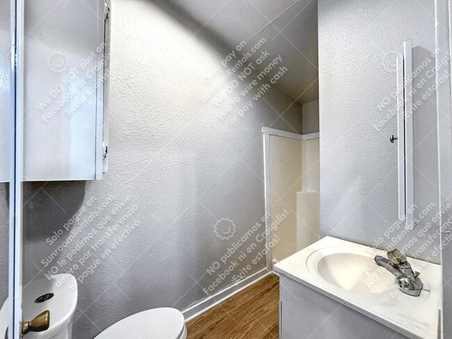 Foto del edificio - 1108 W McCarty Ln