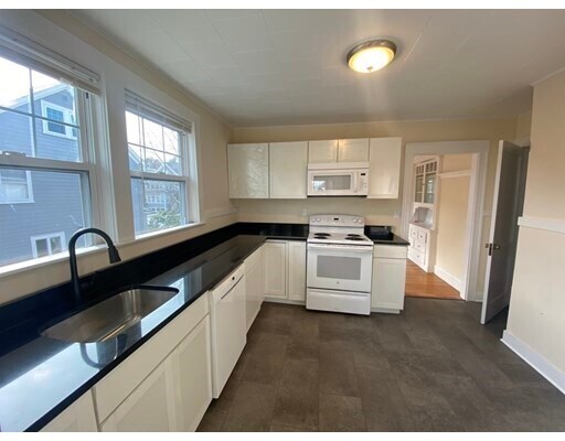 Primary Photo - 20 Carver Rd