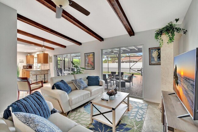 Foto del edificio - 577 SW 24th Ave