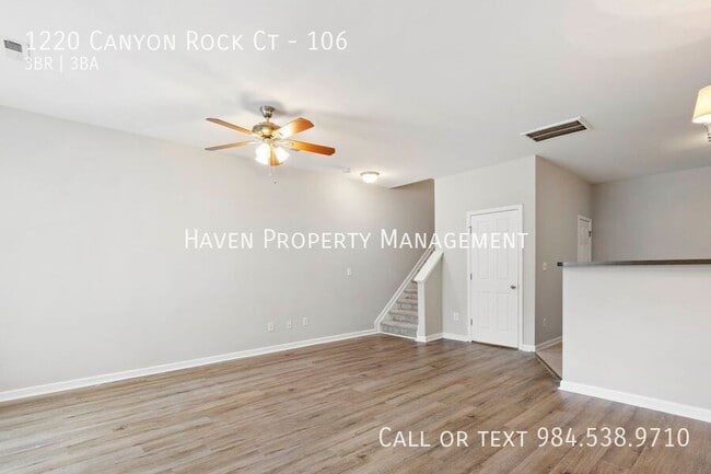 Foto del edificio - 1220 Canyon Rock Court