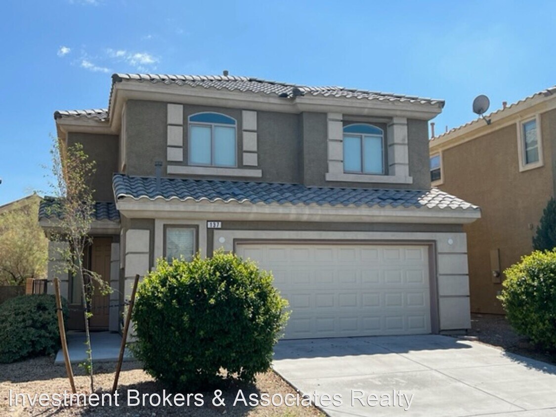 Foto principal - 4 br, 2.5 bath House - 137 Water Hazard Lane