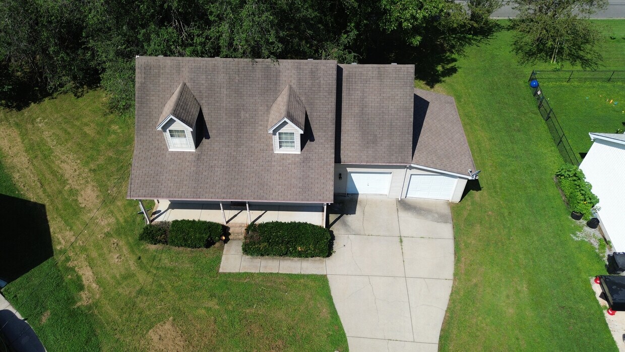 Foto principal - 1107 Falling Tree Ct