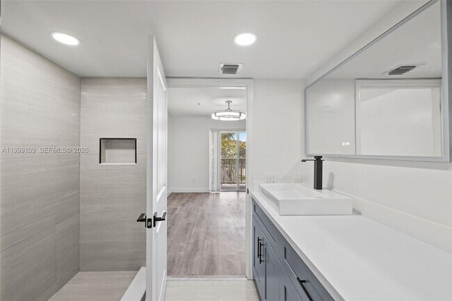 Foto del edificio - 470 S Park Rd