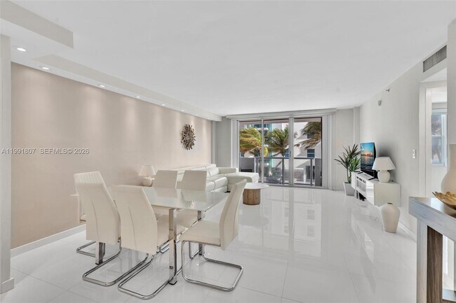 Foto del edificio - 9195 Collins Ave