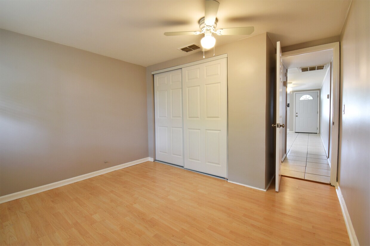 Foto principal - 639 Dogwood Ct