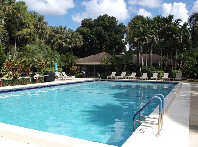 Foto del edificio - 804 Cypress Grove Ln