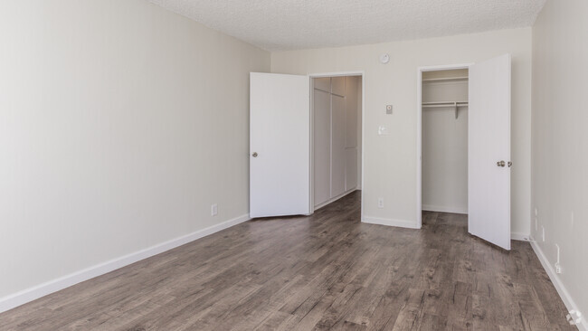 1BR, 1BA - 800-830 PIES CUADRADOS - Woodridge Apartments