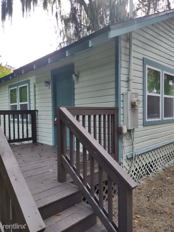 Foto del edificio - 4210 Trout River Blvd