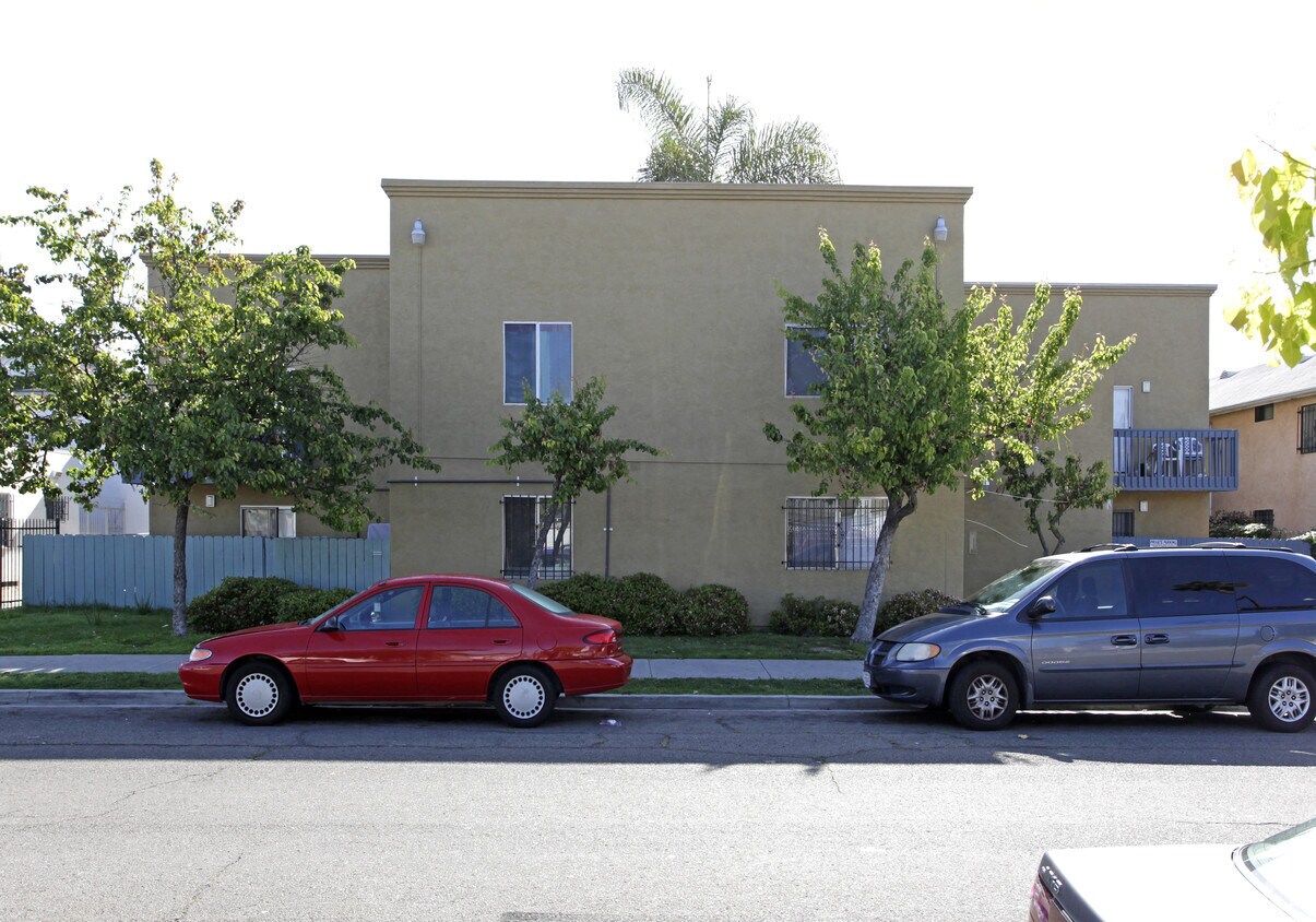 Building Photo - 4343 Altadena Ave