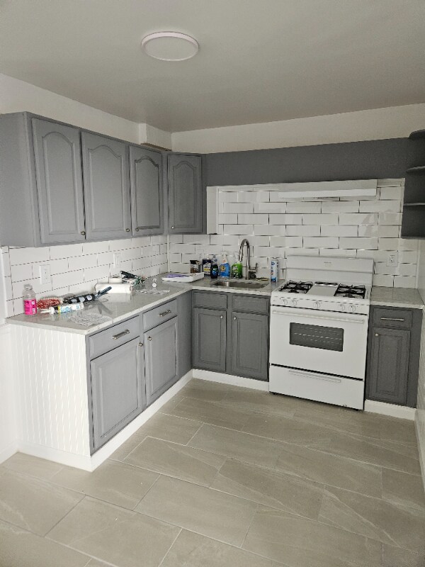 Foto principal - 182 Henry St