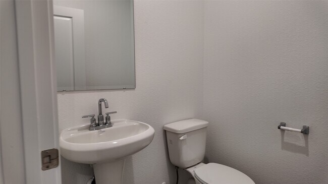 Building Photo - 15035 Rustic Moon Rd