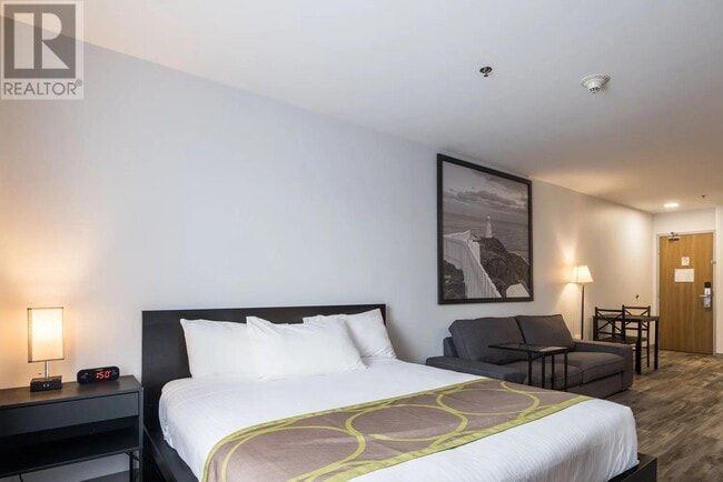 Building Photo - 175 Higgins Line