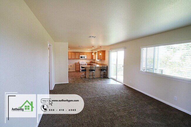 Building Photo - 4445 Dogwood Ln