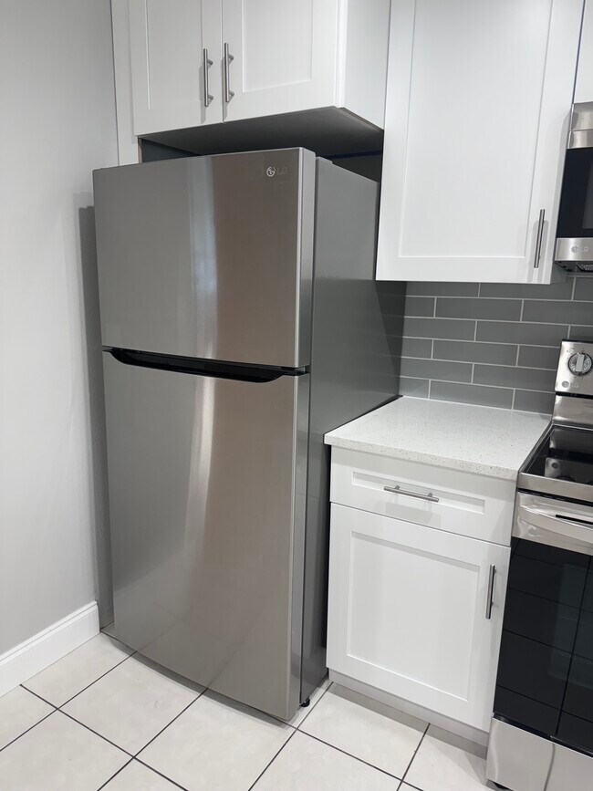 Building Photo - 2616 NW 49th St