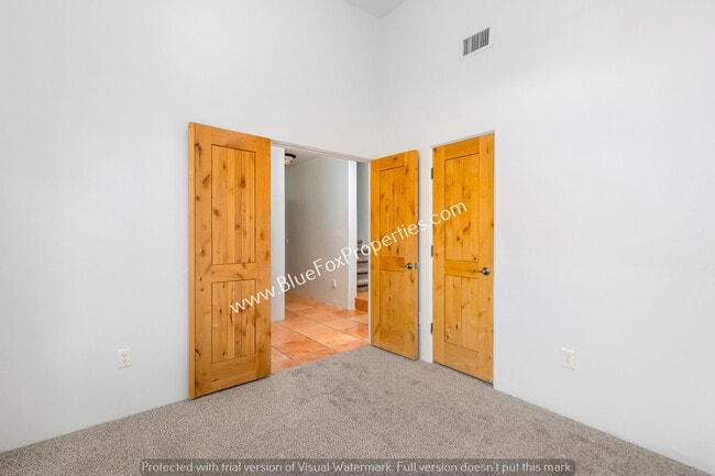 Building Photo - 1404 W Kandy Ct