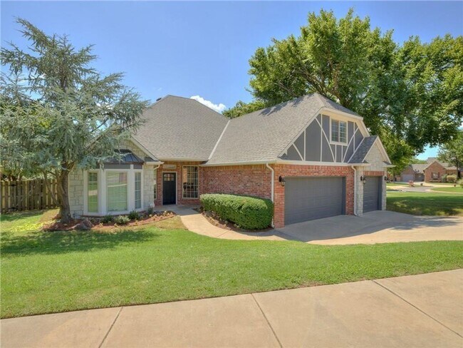 Building Photo - Amazing Home In Belmont Village!!!