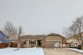 Building Photo - 305 Disc Ln