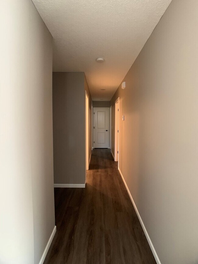 Foto del edificio - ADORABLE SINGLE FAMILY HOME! BUILT IN 2018!