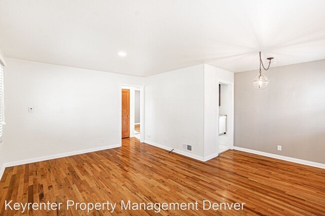 Building Photo - 2 br, 1 bath House - 3245 S Humboldt St