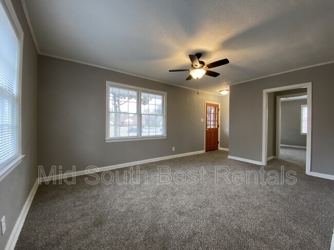 Building Photo - 1387 Melrose Cove