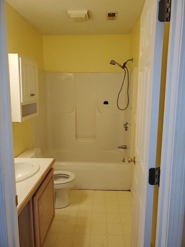 Foto del edificio - Warm and Inviting Marlborough Single Family Rental Opportunity
