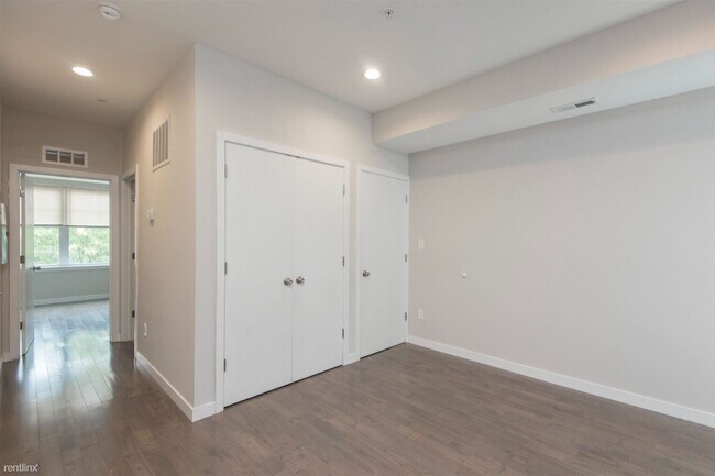 Foto del edificio - 2 br, 1 bath Duplex - 1822 HARLAN ST Unit 102