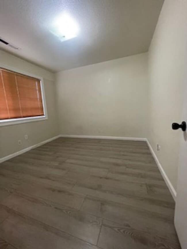 Building Photo - Rental - Available Now