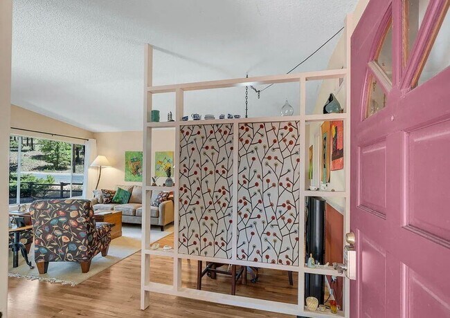 Foto del edificio - 803 W Meade Ln