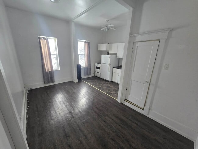 Building Photo - 501 McMillan Ave