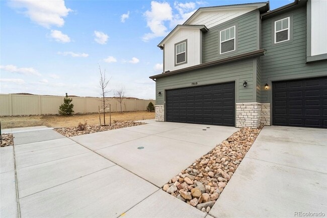 Photo - 7810 Keebler Dr House