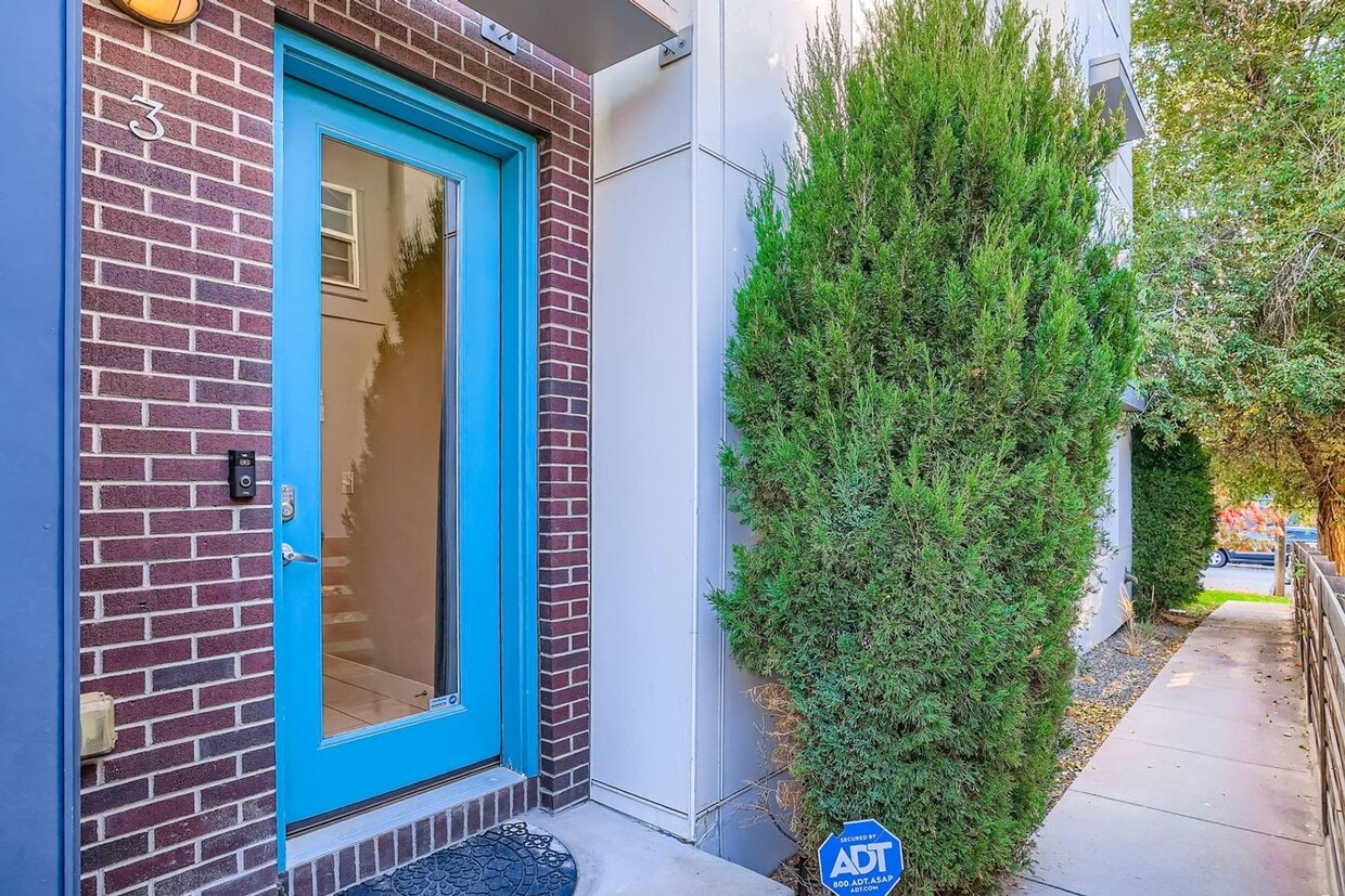 Views for Days! Rooftop Retreat Near Sloan’s Lake & Downtown - Views for Days! Rooftop Retreat Near Sloan...