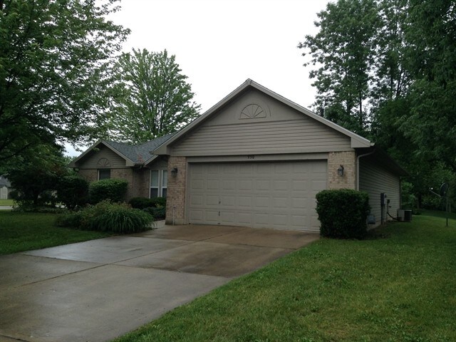 Primary Photo - 930 Sunset Drive