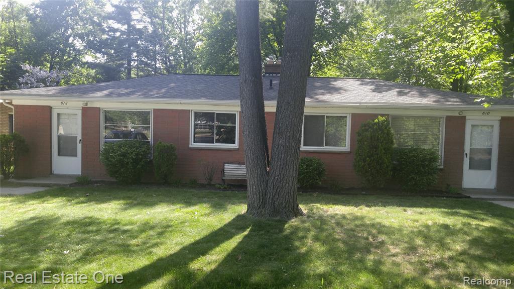 Primary Photo - 812 N Linville St