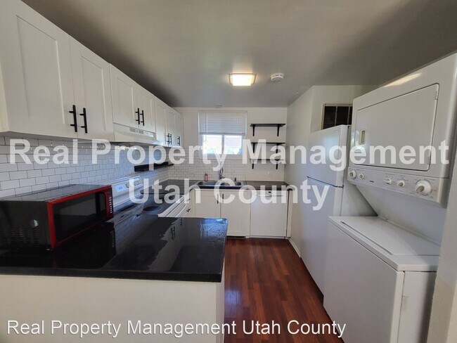 Building Photo - 2 br, 1.5 bath House - 886 N 350 E