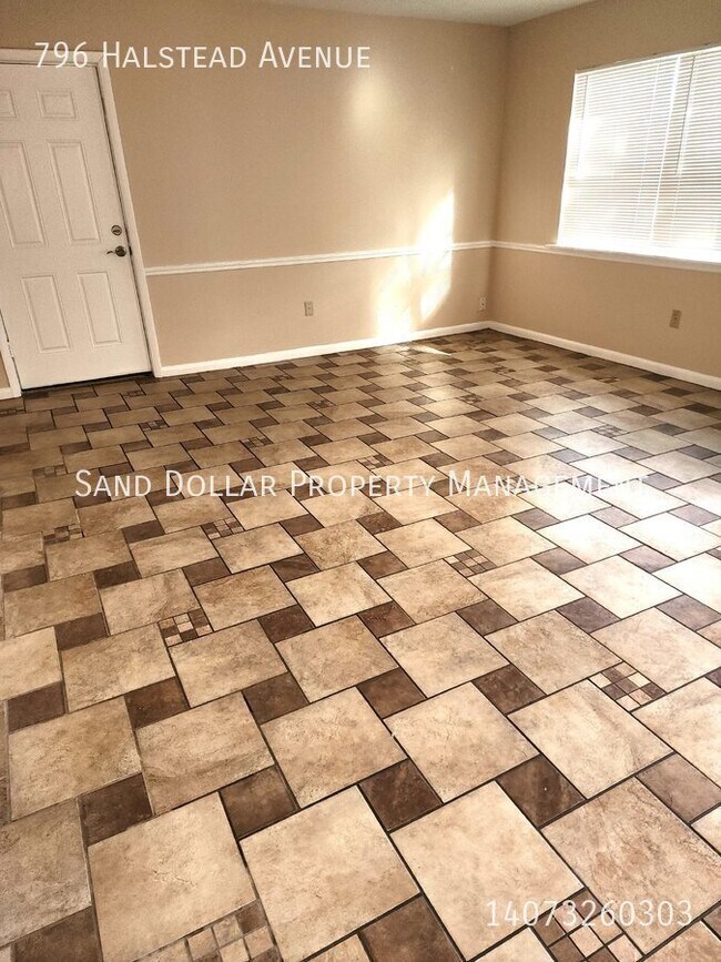 Foto del edificio - Charming Home with Convenient Location and...