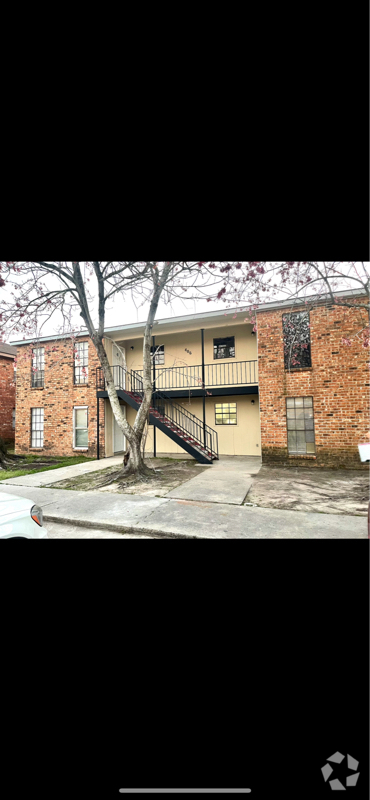 Building Photo - 406 Scotsdale St
