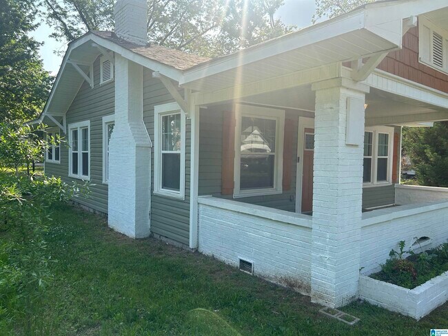 Building Photo - 126 66th Pl N