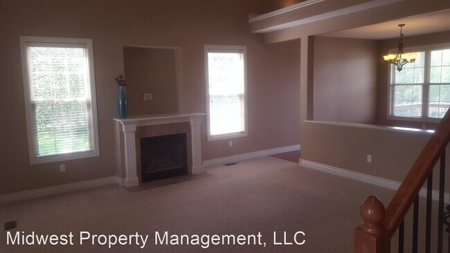 Building Photo - 5 br, 3.5 bath House - 317 Green Meadows Cr