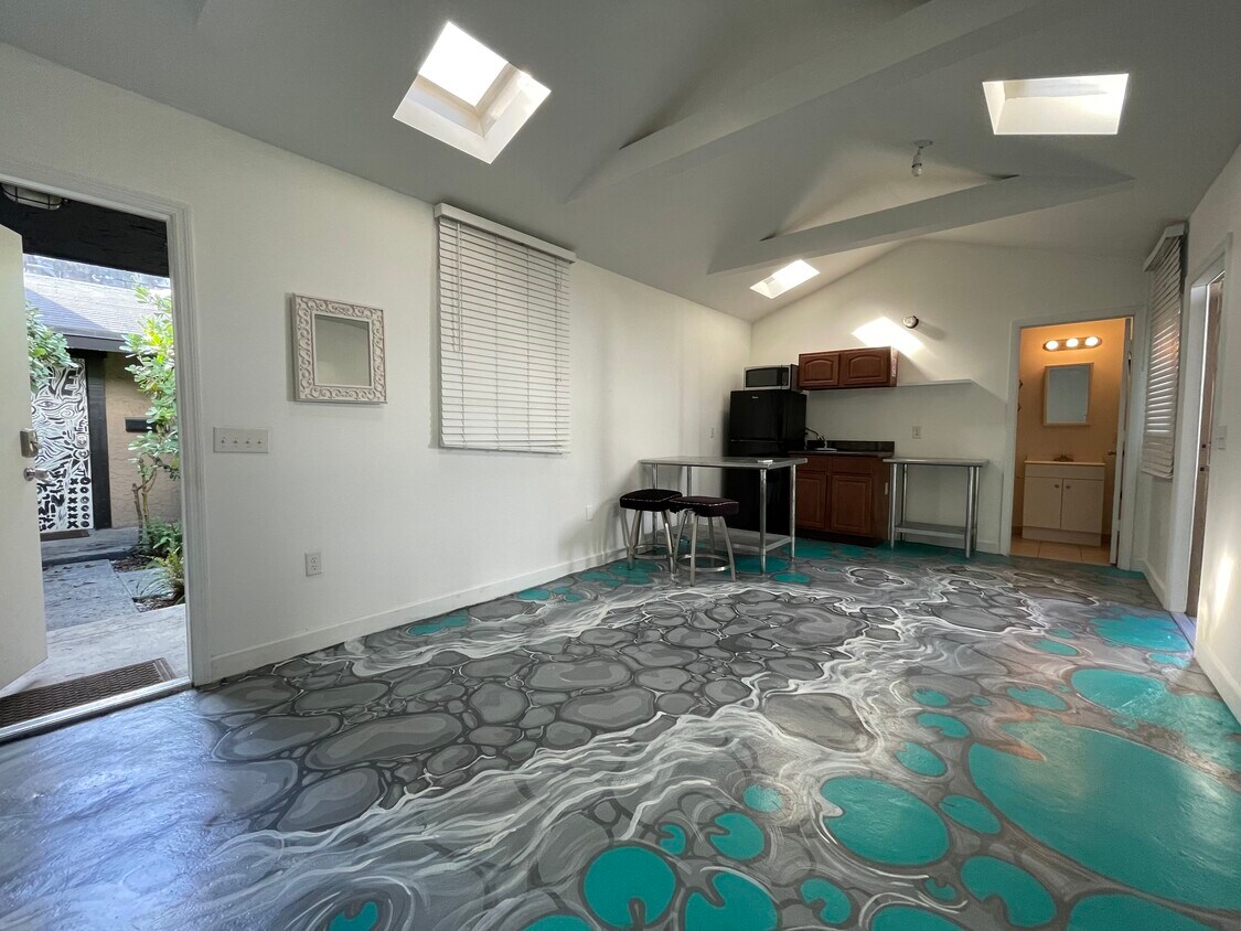 Foto principal - 118 NW 24th St