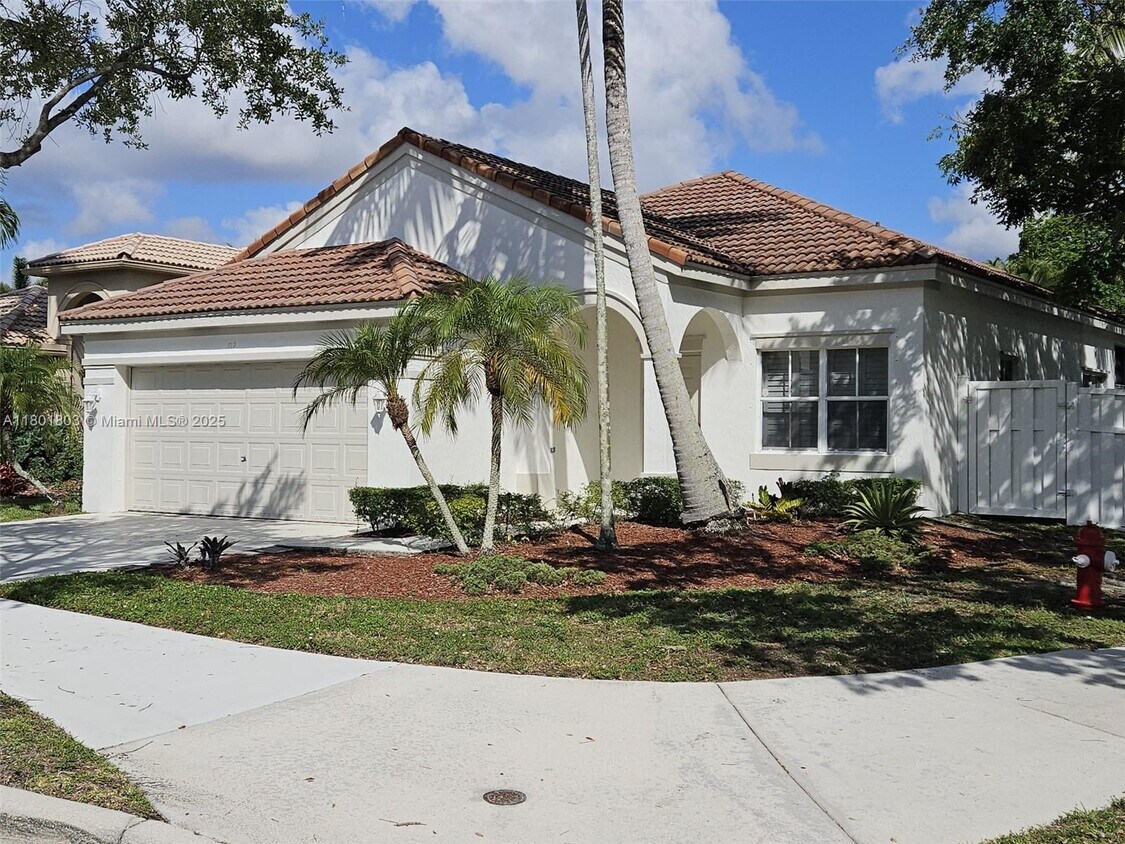 Foto principal - 712 Juniper Ln