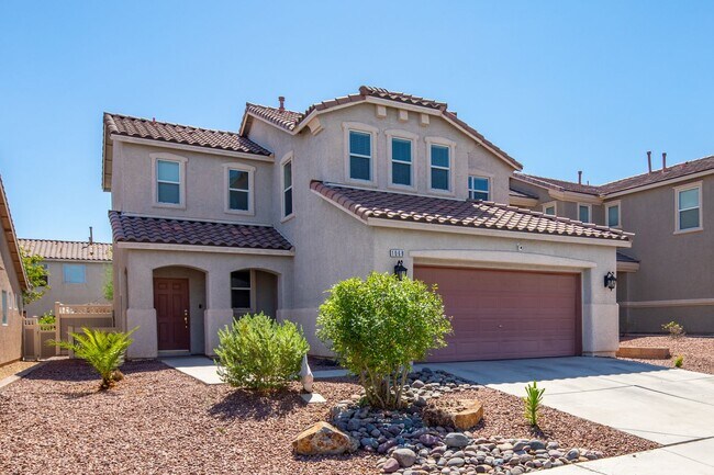 Foto del edificio - A MUST SEE 3BD/2.5BA SINGLE FAMILY HOME!