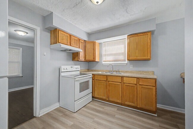 Foto del edificio - 15712 Vaughan St