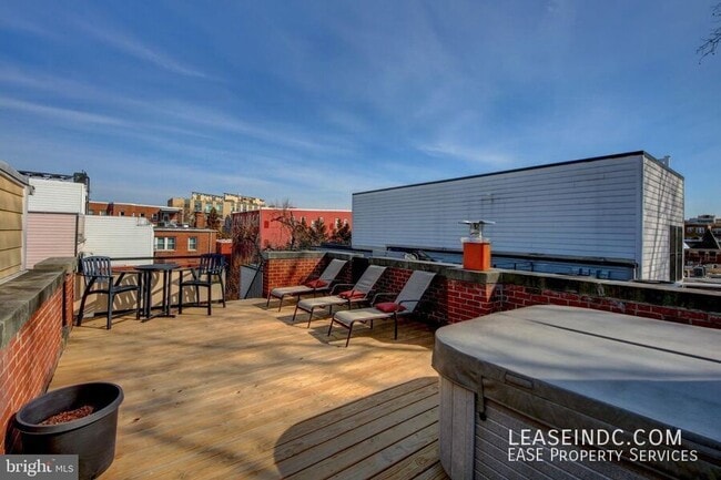 Building Photo - 1721 Euclid St NW