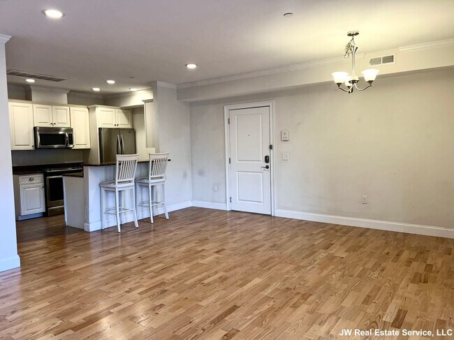Foto del edificio - 463 Rutherford Ave