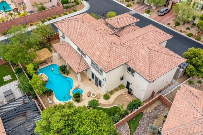Foto del edificio - 10008 Peak Lookout St