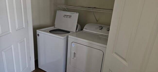 Foto del edificio - 50 Pebble Beach Cv